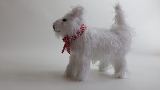 Seitenaufnahme vom fertig genähten cuci cuci-Produkt Westie Sam